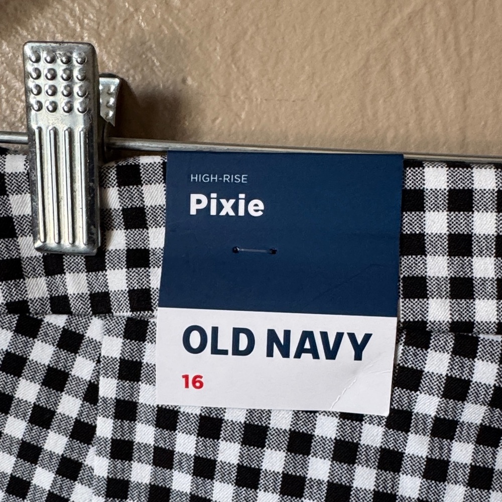 Old Navy High-Rise Pixie Black and White Gingham Shorts Size 16 - Picture 4 of 6